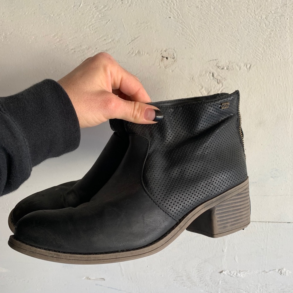 Black faux leather Billabong boots